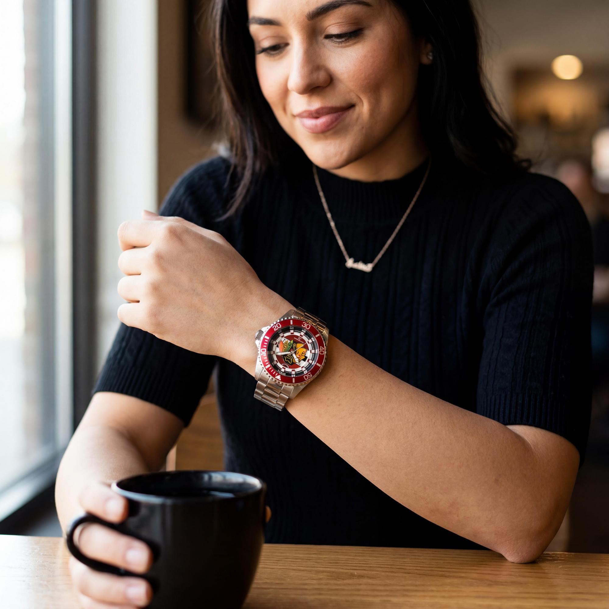 Reloj Invicta IN-42203-AMZUK para mujer, de cuarzo, esfera roja, acero inoxidable plateado, resistente al agua, 38 mm, Photo 4