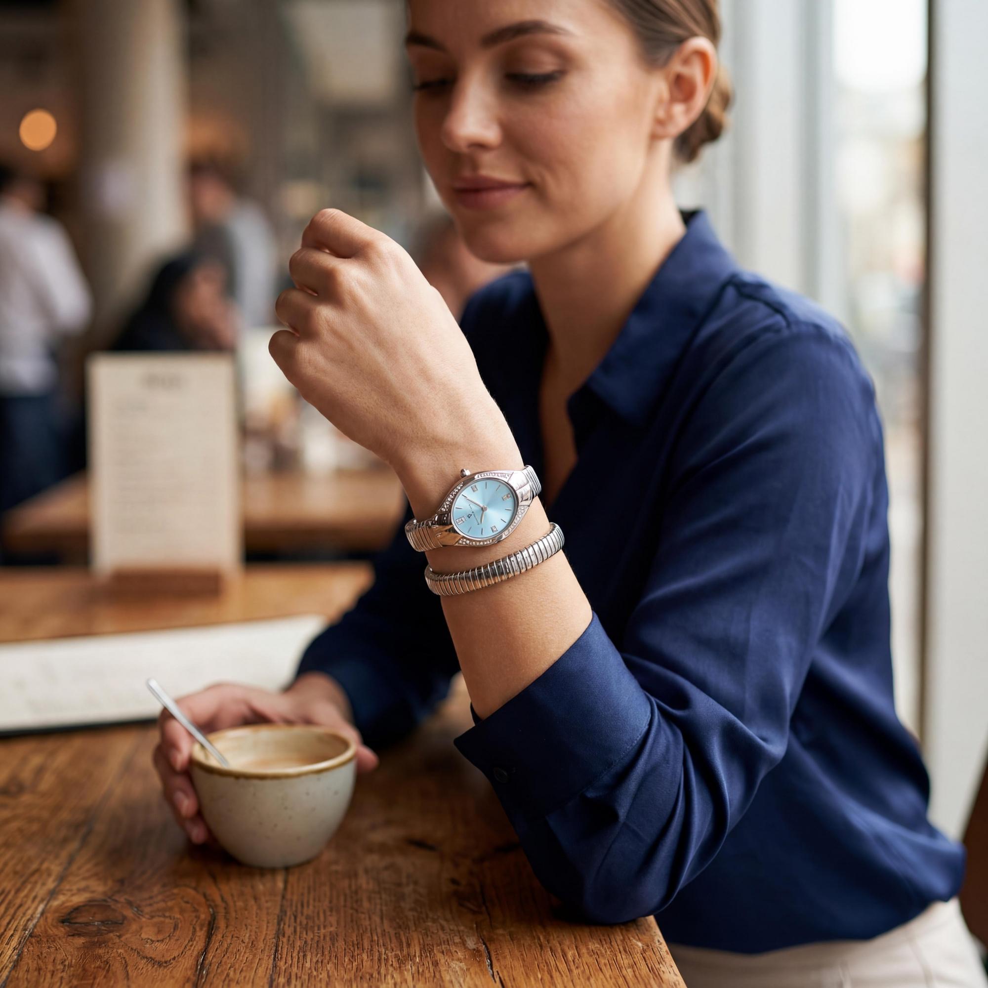 Christian Van Sant Women's Stainless Steel Case & Bracelet Blue Dial Quartz Water Resistant Watch, Photo 4