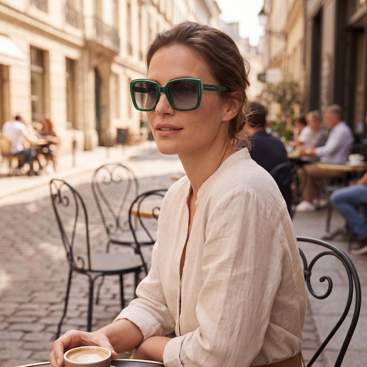 Carolina Herrera Gafas de sol de acetato brillante verde para mujer contemporánea, protección UV, color gris verde, 53 mm, Photo 4