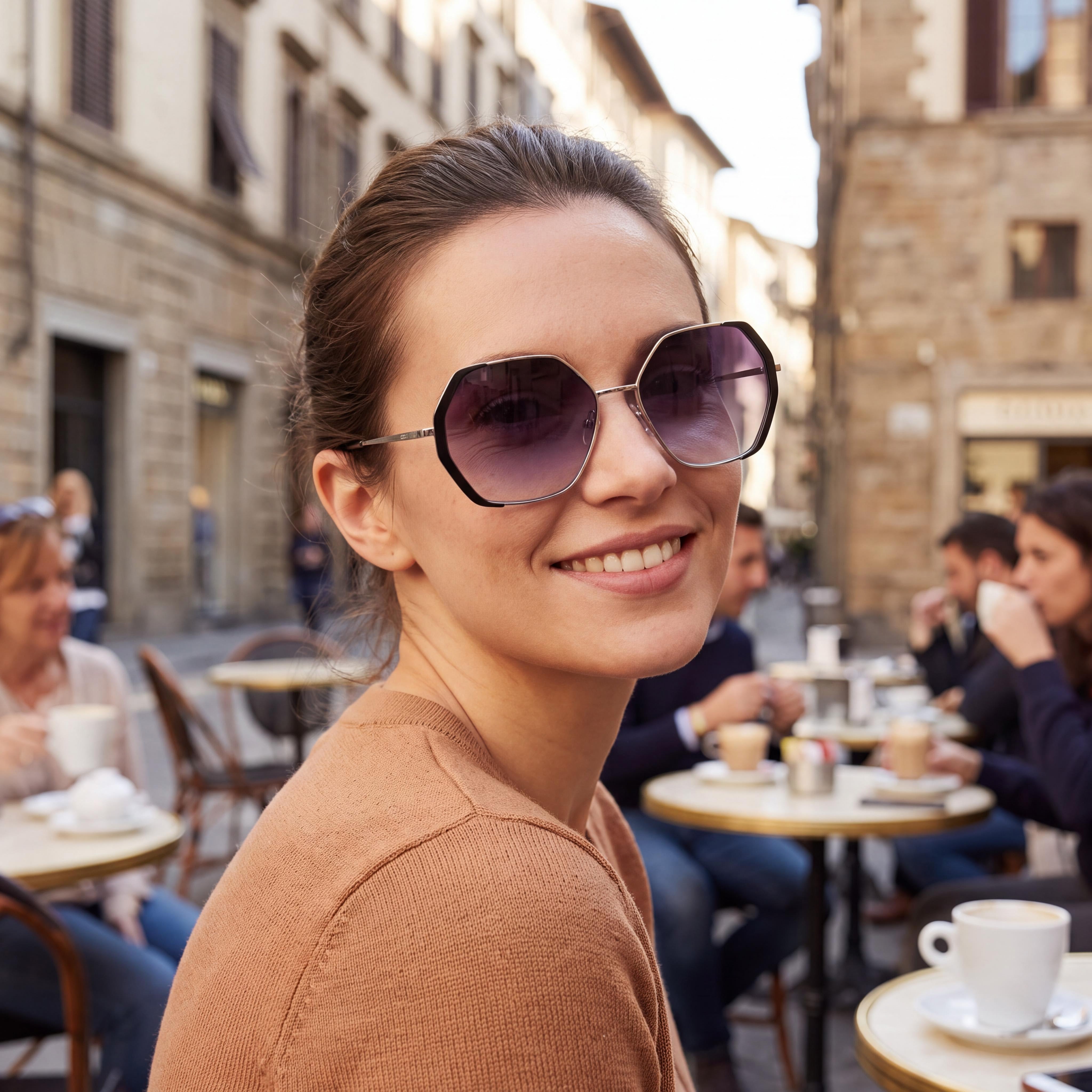 GUESS Women's GF0387 Clear Plastic Frame Sunglasses with 100% UV Gradient Smoke Lenses 57mm, Photo 5