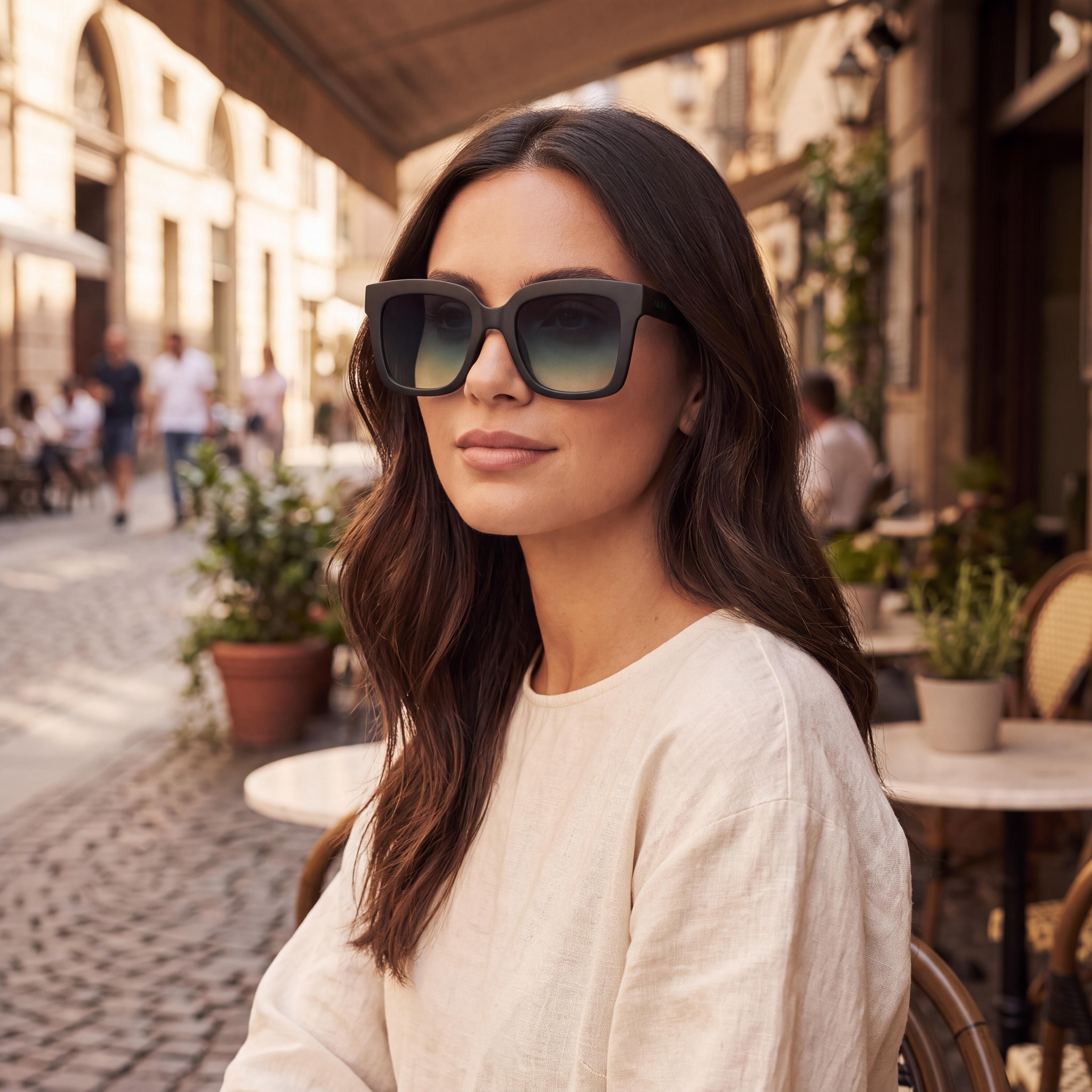 QUAY AUSTRALIA Square Women's Matte Black Plastic Frame Smoke Green Polycarbonate Lens UV Protection Sunglasses, Photo 4