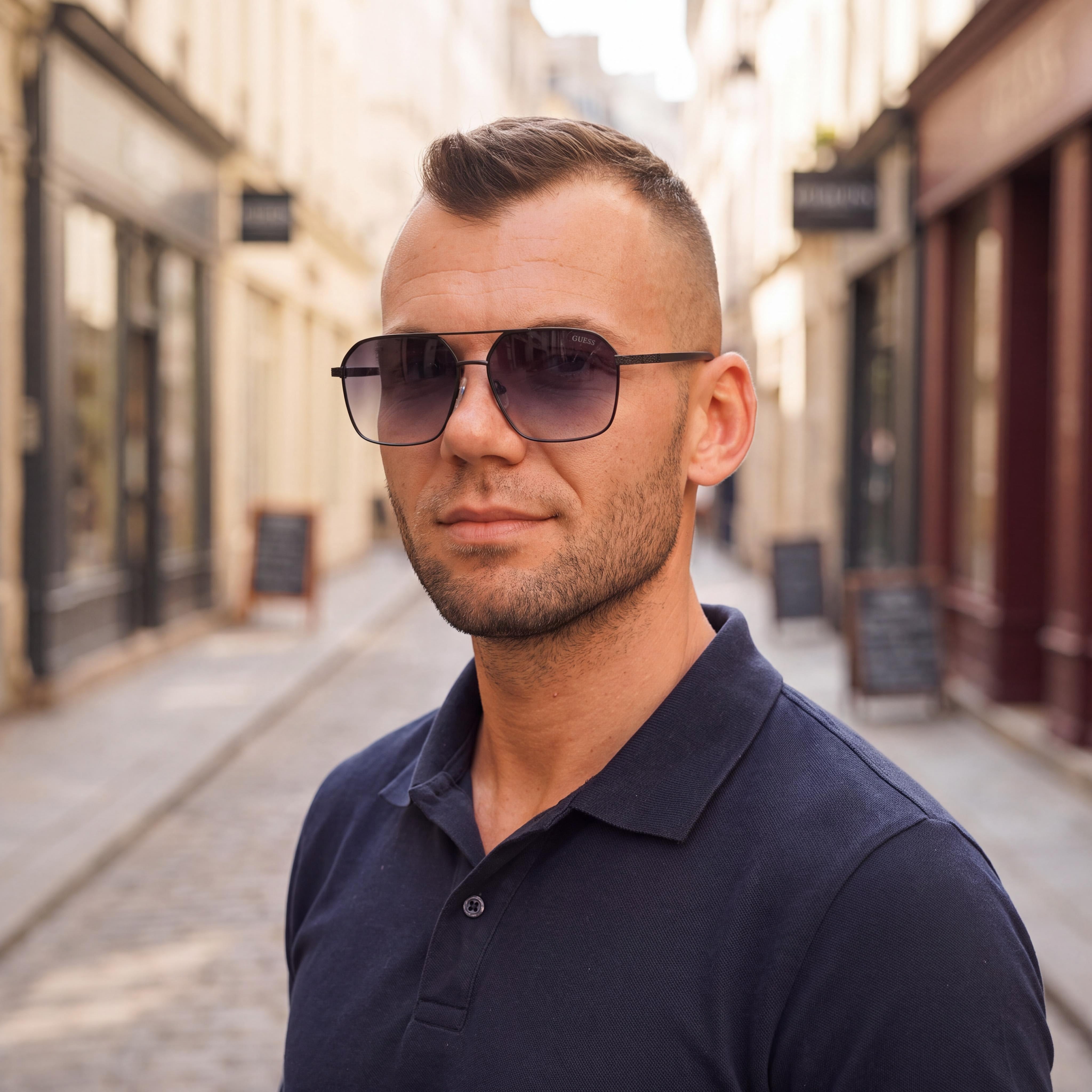 GUESS Classic Men's Polycarbonate Glossy Black Black Gradient 100% UV Protection Non-Polarized Sunglasses 55mm, Photo 6