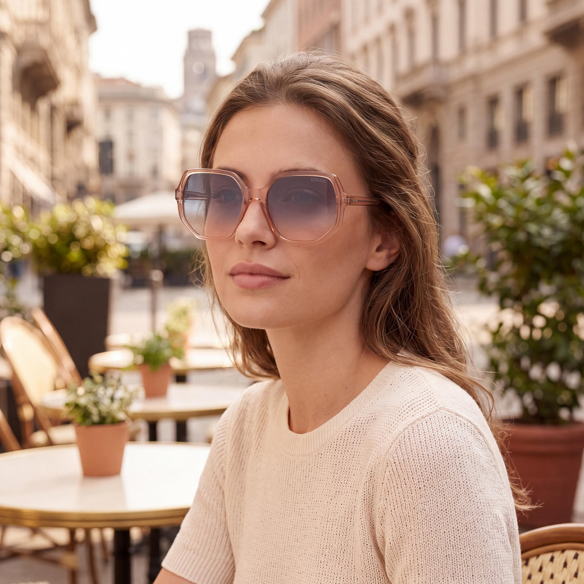 GUESS Women's GU7773 74W 58 Geometric Pink Plastic Gradient Blue Non-Polarized UV Protection Sunglasses 58mm, Photo 4