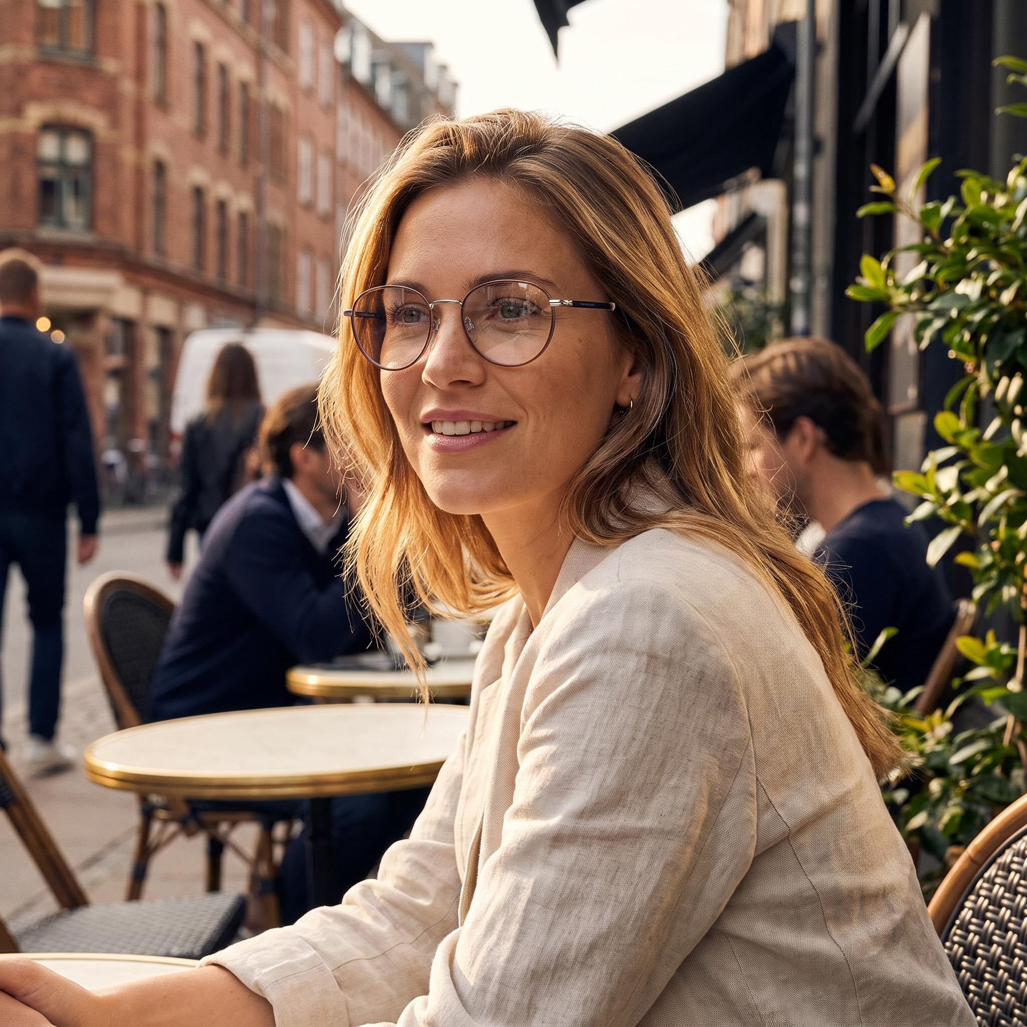 Tommy Hilfiger TH 1687 Unisex Panthos Gafas de Metal Ruthenium Lentes de Policarbonato No- 50mm Ancho de Lente, Photo 5