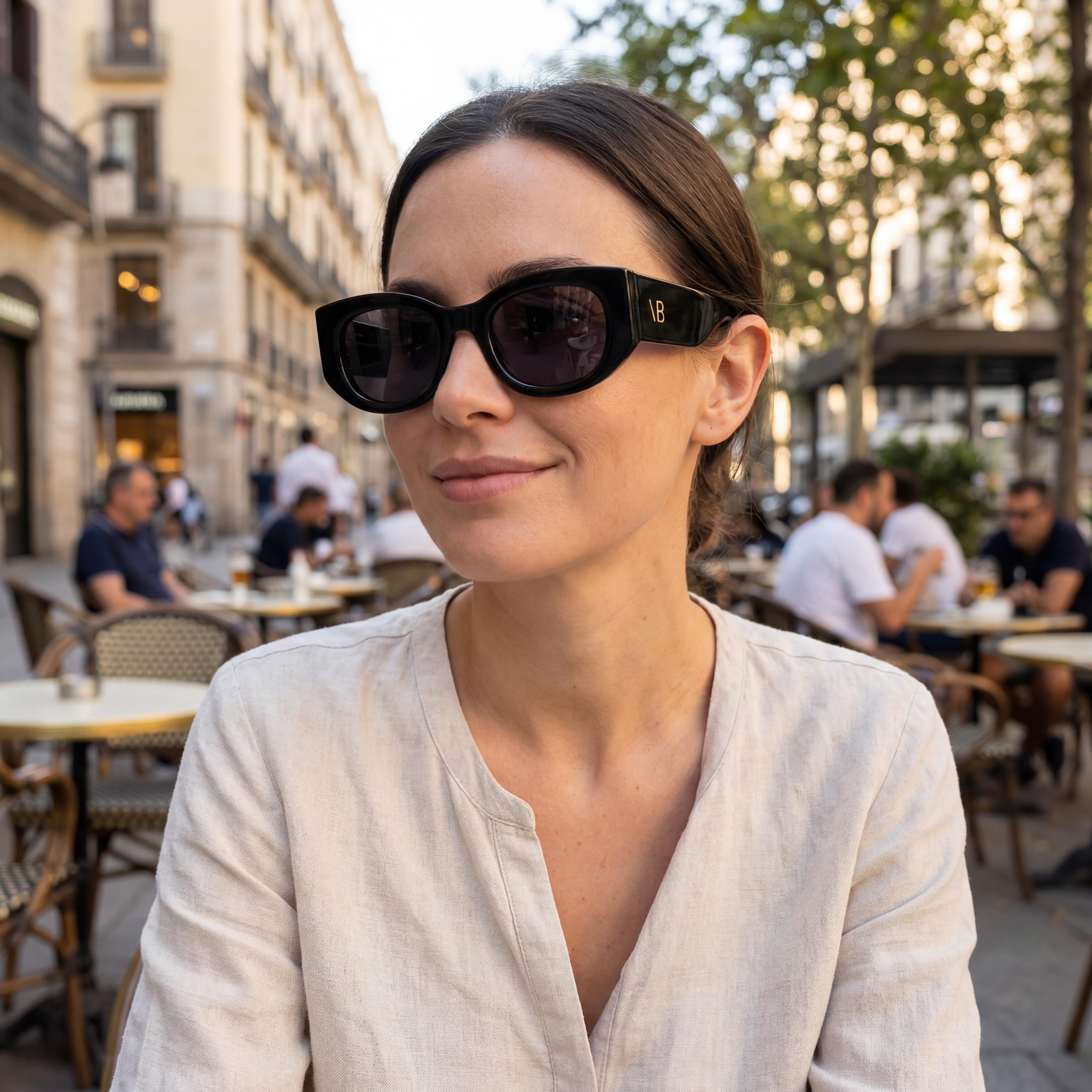 Victoria Beckham Vb654s Unisex Black Plastic Cat Eye Non-Polarized Polycarbonate Lenses Sunglasses 50mm, Photo 4