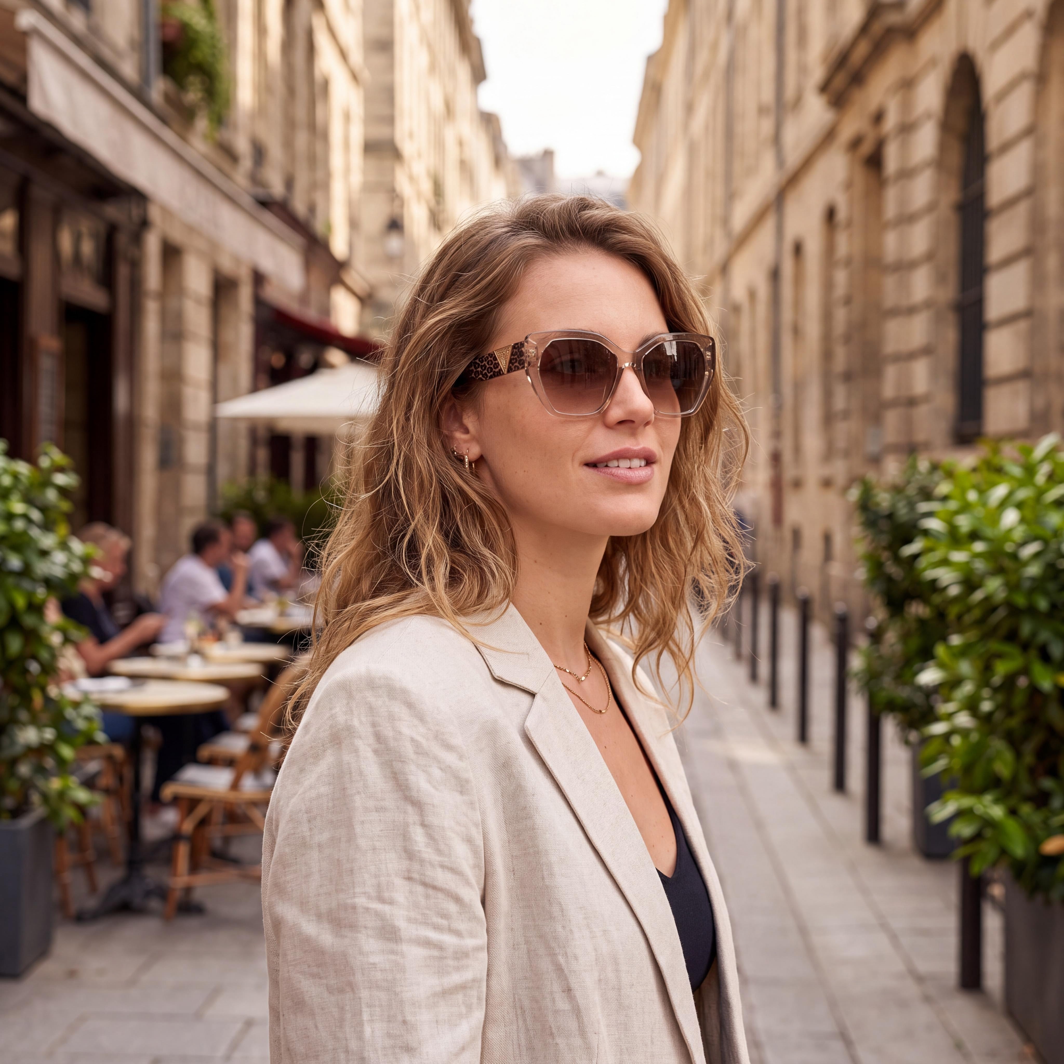 GUESS GU7741 Women's Shiny Beige Injected Plastic Frame Gradient Brown Mirror UV Protection Sunglasses 57mm, Photo 6