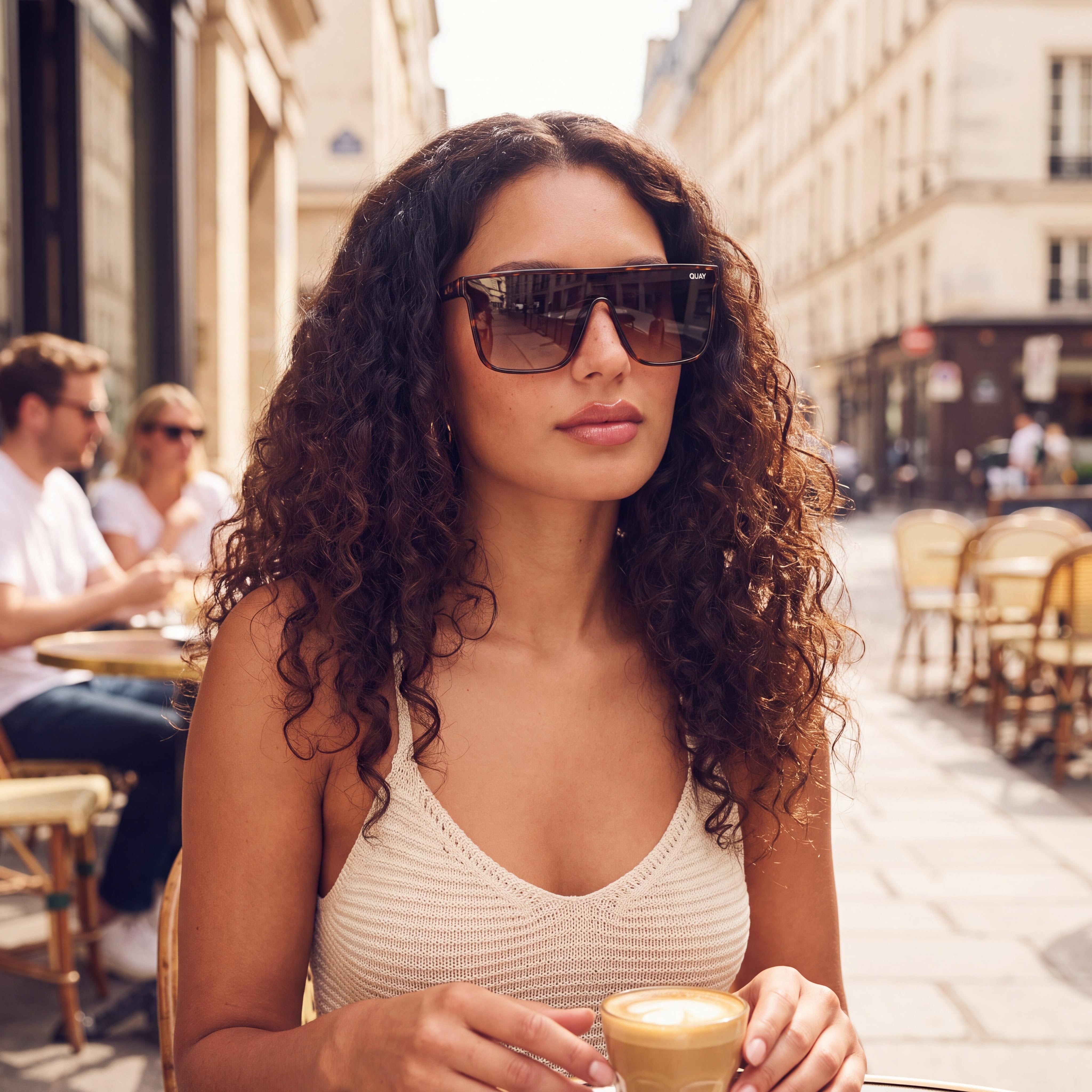 QUAY AUSTRALIA Nightfall Medium Unisex Tortoise Injection Frame with Brown Lenses and 100% UV Protection, Photo 5