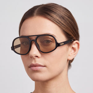 QUAY AUSTRALIA Aviator Sunglasses Women — side view, Non-Polarized Tan lens
