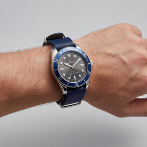 Seapro Men's Watch — side view, Stainless Steel case 40mm