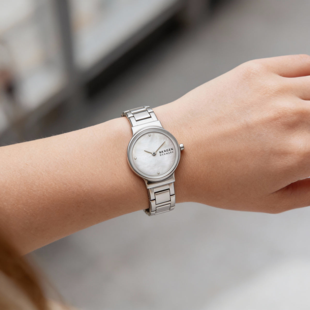 Skagen Freja Lille Women's Watch, White Dial Stainless Steel 26mm, Photo 3