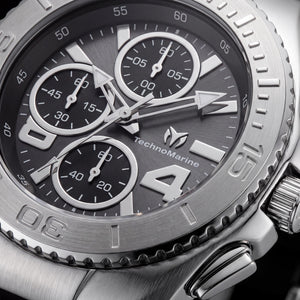 TechnoMarine Cruise TM-124029 Men's Watch — front view, Quartz movement 43mm