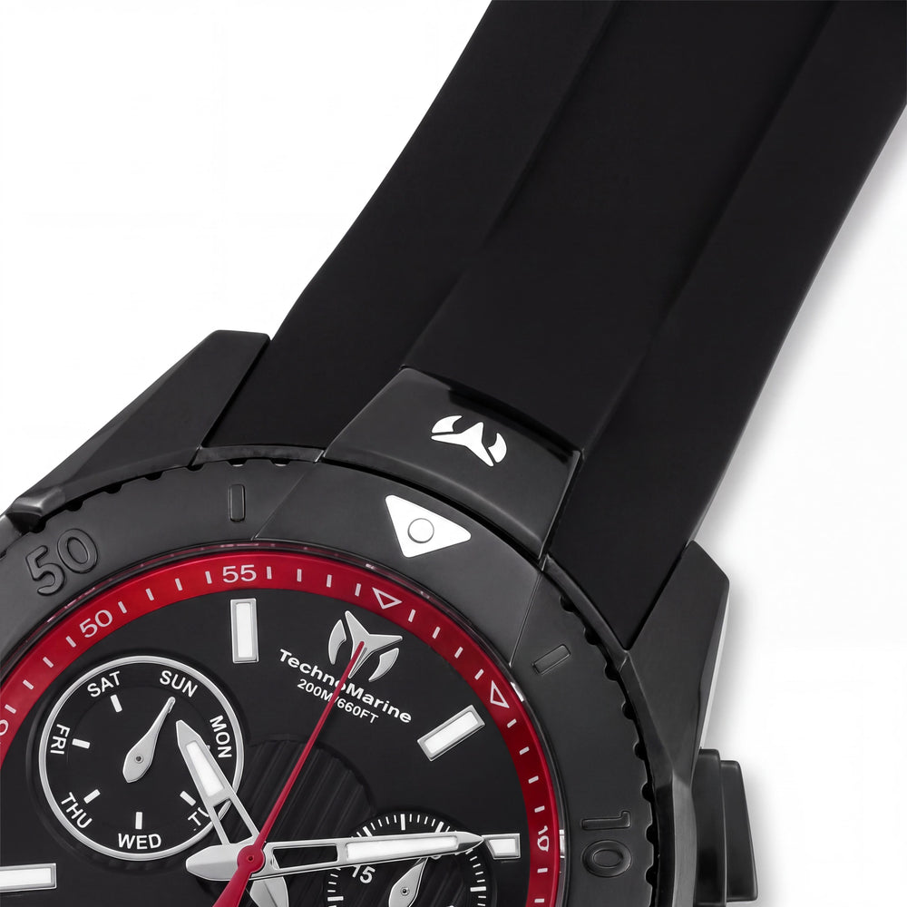 Technomarine TM-616002 Men's Watch — front view, Quartz movement 48mm
