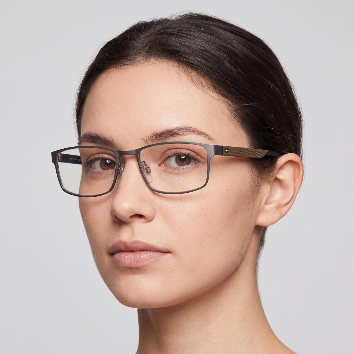 Gafas de sol Tommy Hilfiger 2146 cuadradas para mujer en poliamida gris y negro con lentes negro rutenio mate de 54 mm, Photo 3