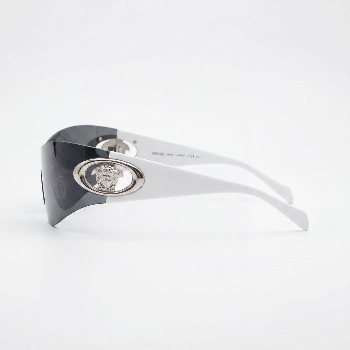 Versace 0VE2280 Glam Modern Gafas de sol tipo escudo grises oscuras unisex, 42mm, Photo 3