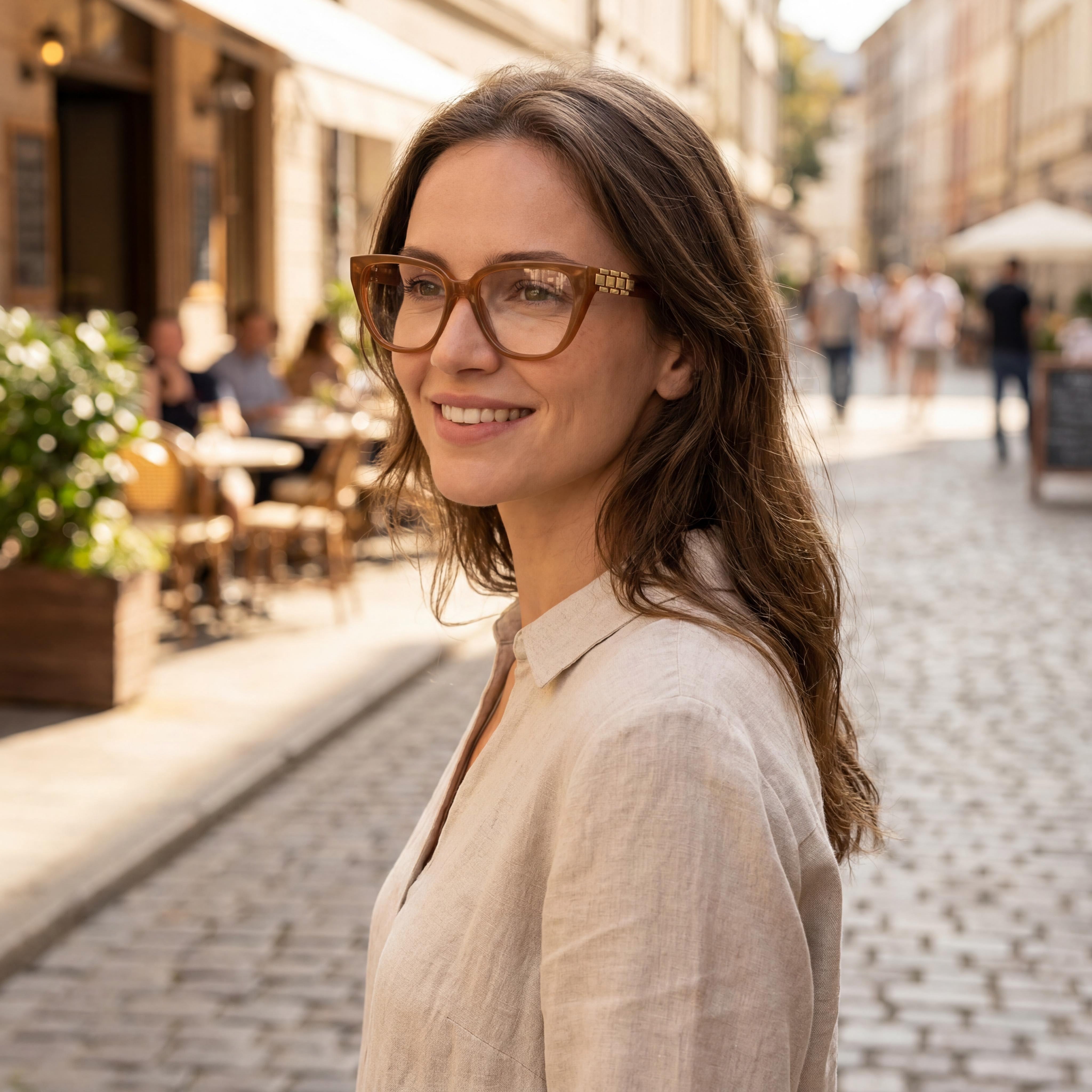 Gafas de sol modernas de acetato para mujer de Victoria Beckham con montura color caramelo y lentes de policarbonato color caramelo de 54 mm, Photo 4