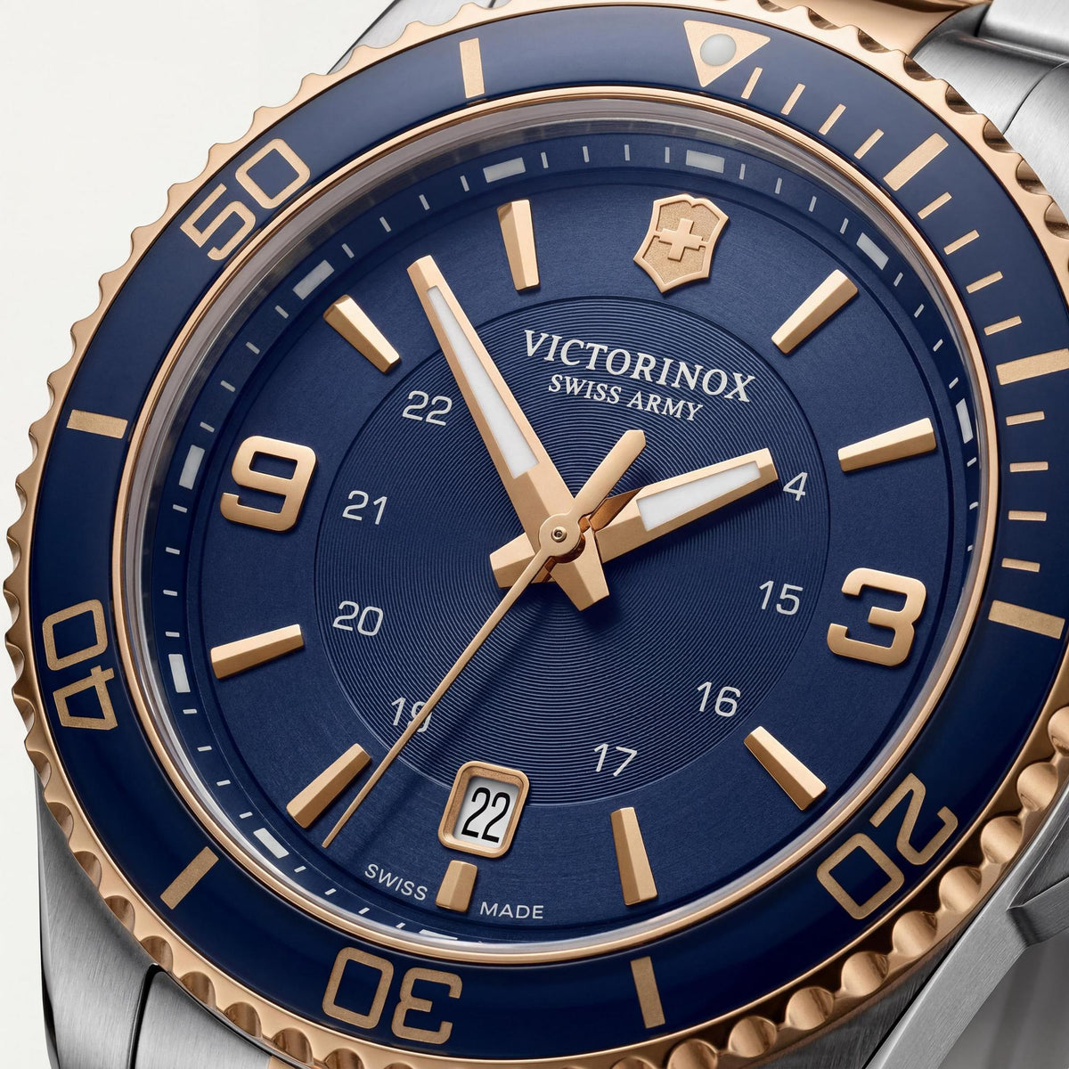 Victorinox Alliance Maverick Women's Chronograph Watch, 43mm, Photo 2