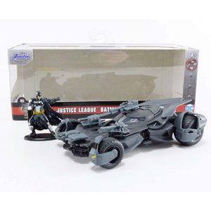 Jada Toys 1:32  DC Comics Justice League Batman & Batmobile Die-Cast Toy Car For Kids with Figure